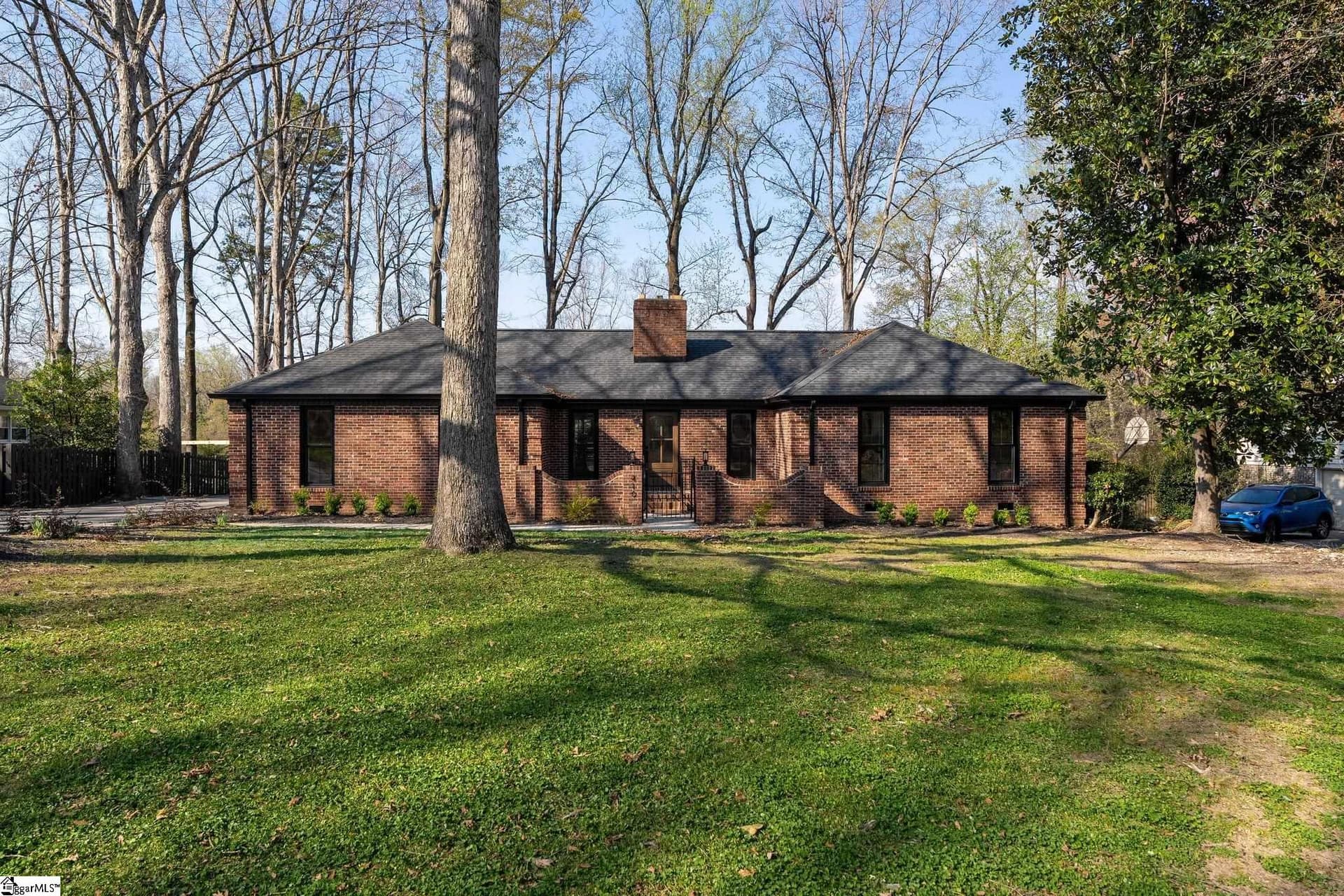 Property image 3 at 410 Cherokee Drive, Greenville, SC 29615