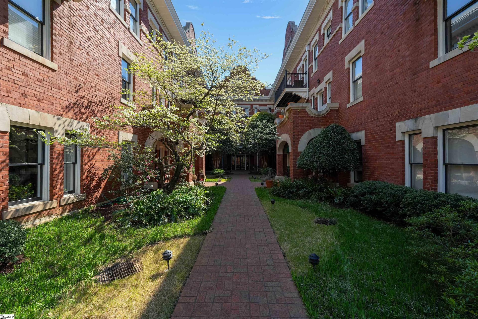 Property image 4 at 400 E Washington Street, Greenville, SC 29601