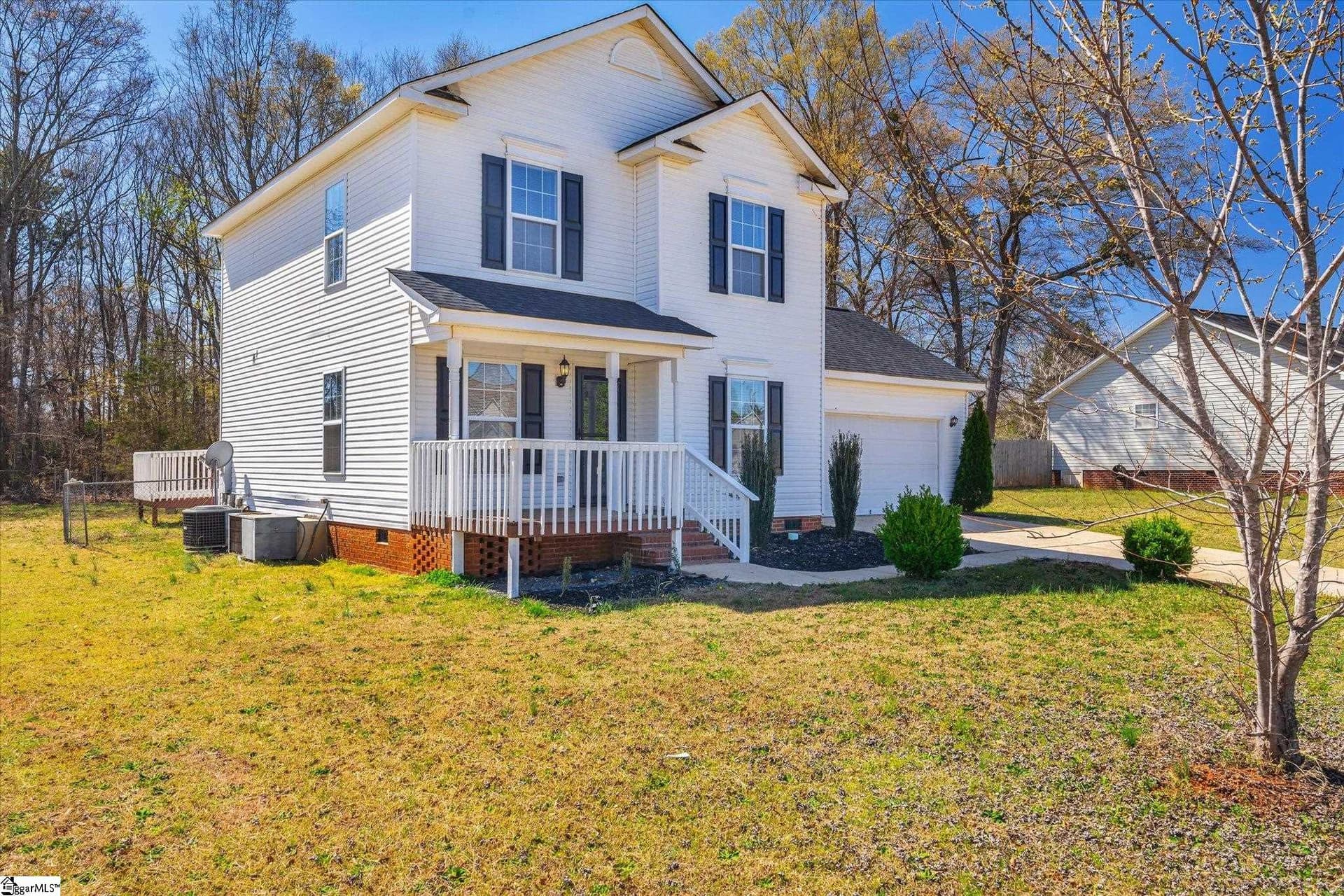 Garrison Pines, Piedmont Community