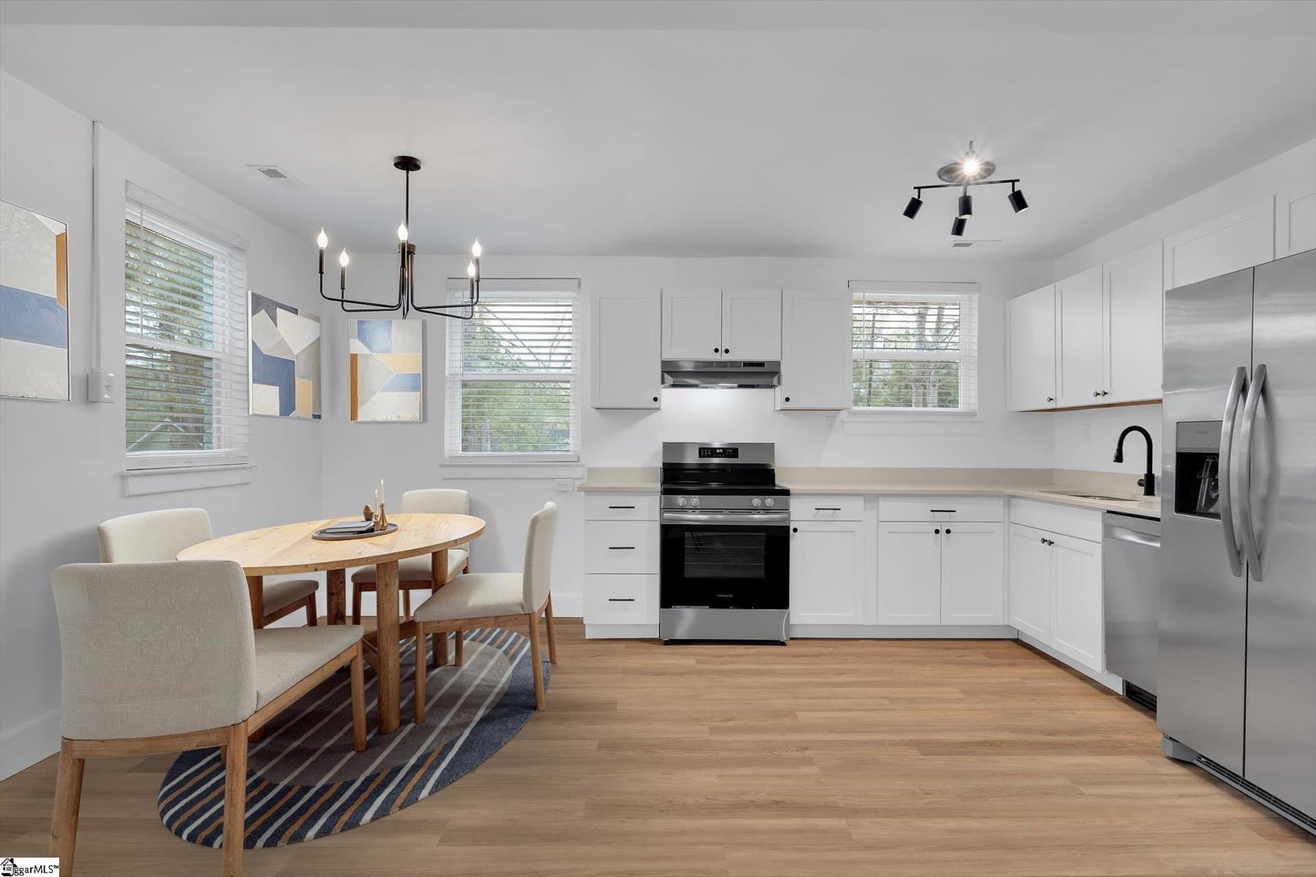 Property image 3 at 14 Woodmont Lane, Greenville, SC 29605-2551