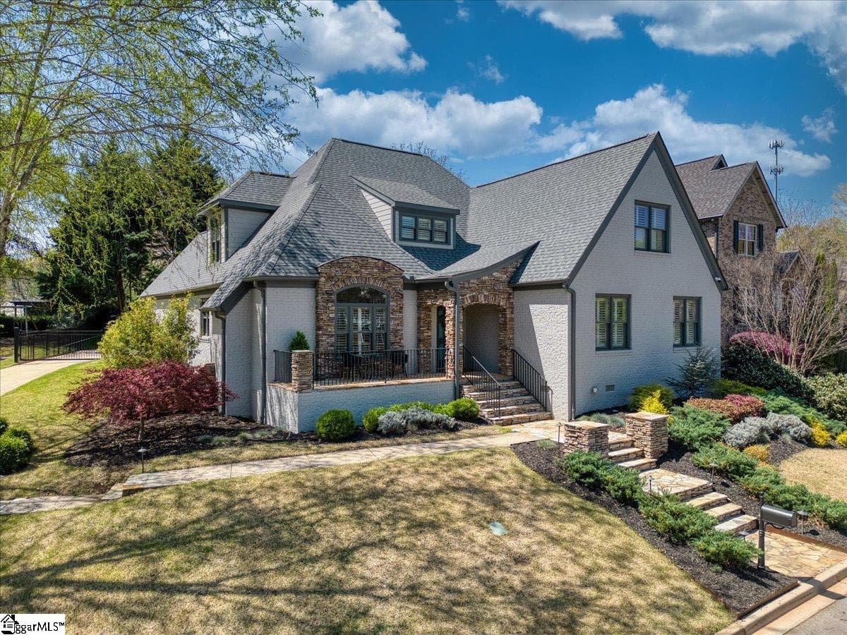 Property image 2 at 21 Paddington Avenue, Greenville, SC 29609
