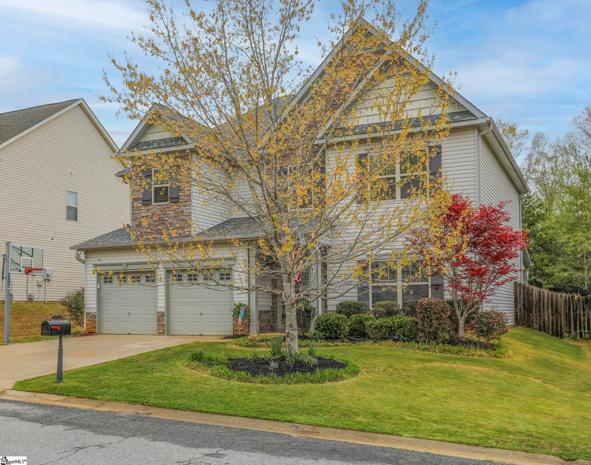 Property image 2 at 255 Meadow Blossom Way, Simpsonville, SC 29681