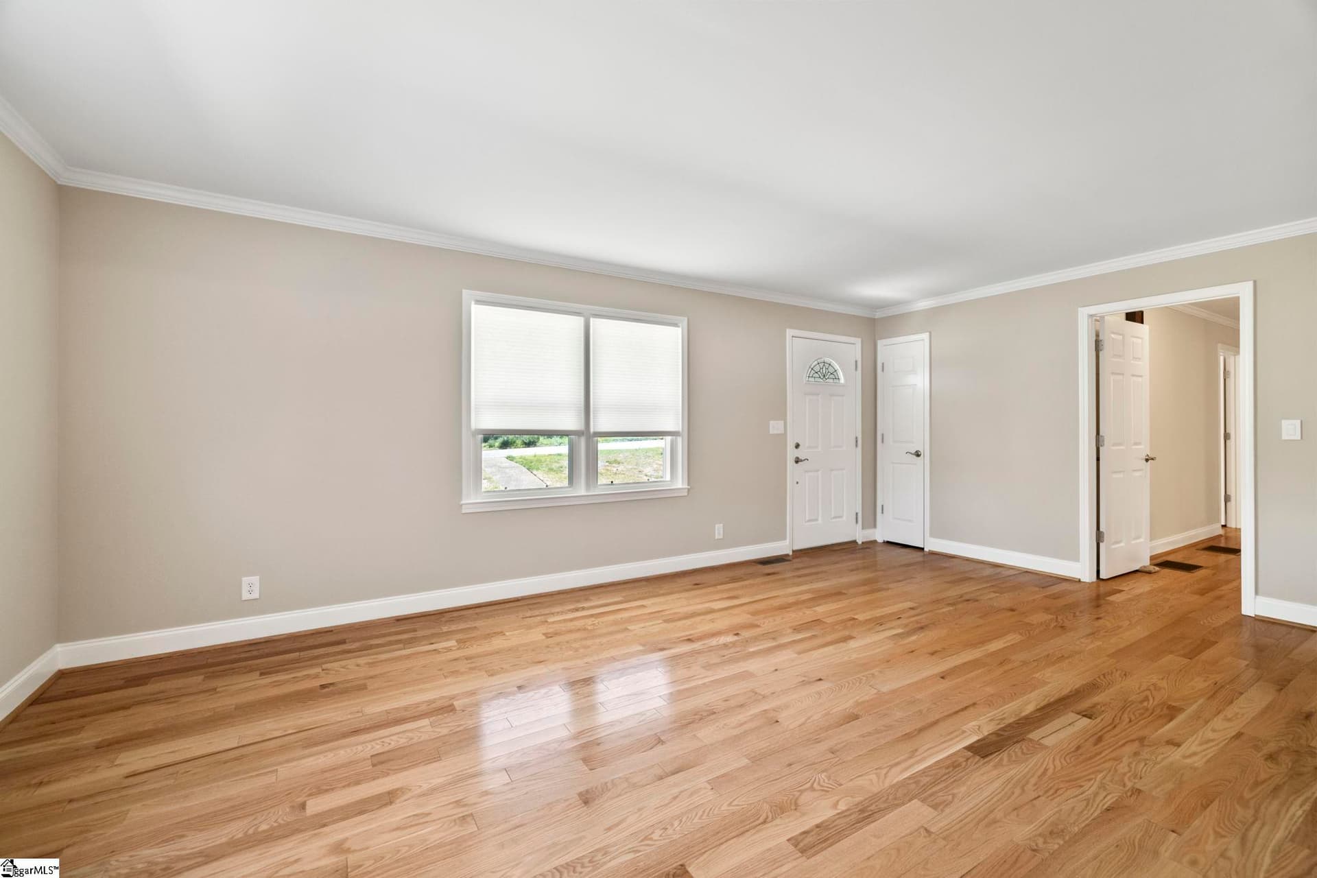 Property image 3 at 407 Great Glen Road, Greenville, SC 29615