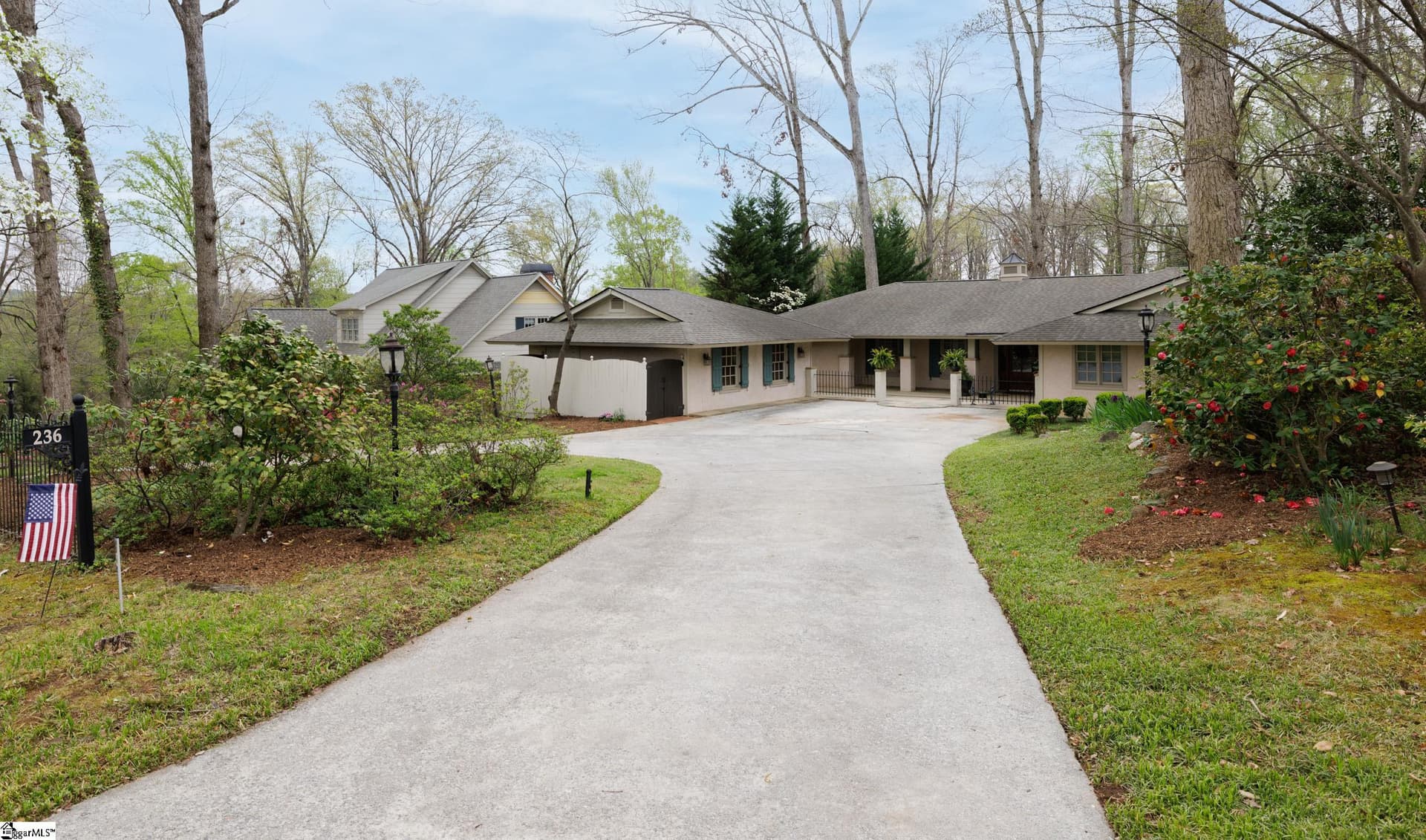 Property image 2 at 236 Riverside Drive, Greenville, SC 29605