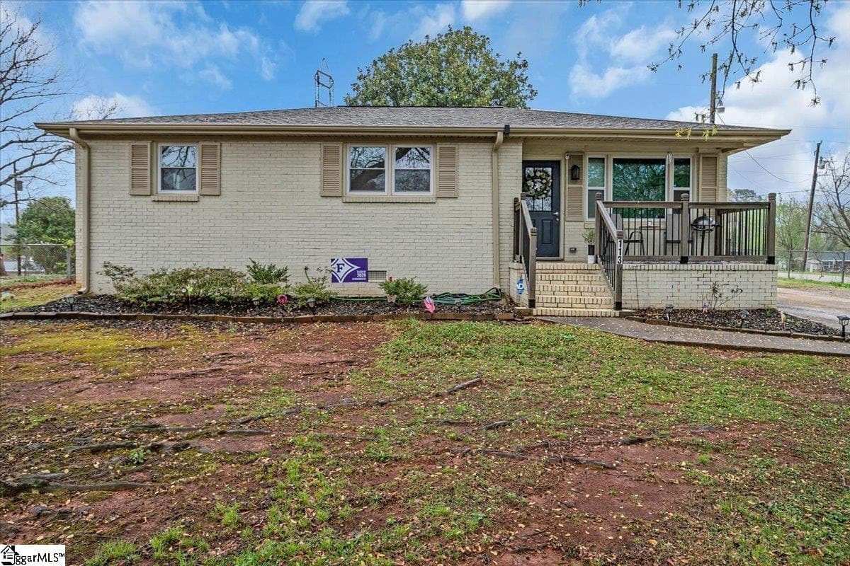 Property image 2 at 113 Helen Street, Piedmont, SC 29673