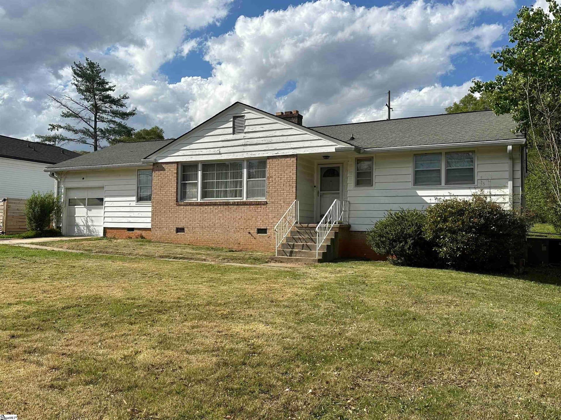 Property image 2 at 9 Plainfield Circle, Greenville, SC 29605