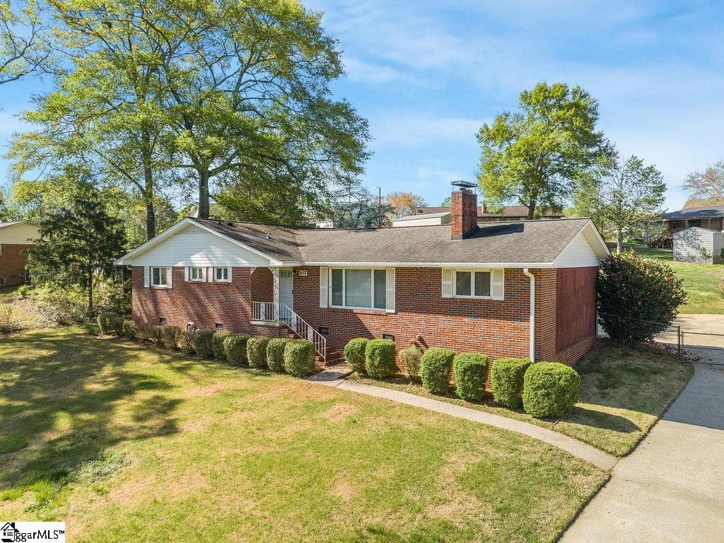 Property image 4 at 107 Alice Farr Drive, Greenville, SC 29617