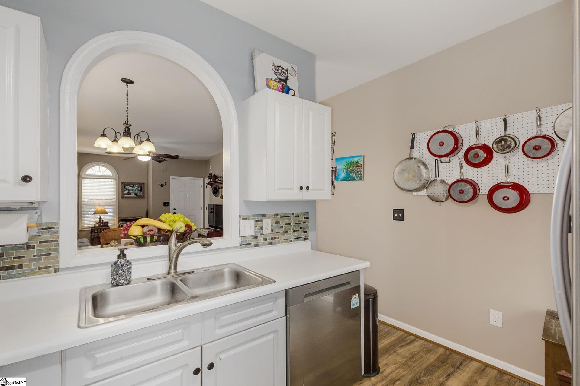 Property image 3 at 100 Huntress Drive, Greer, SC 29651