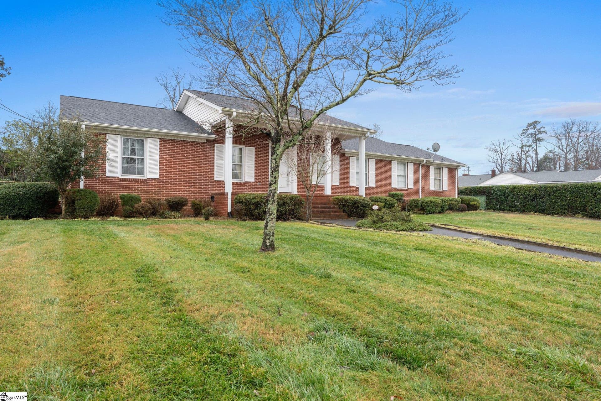 Property image 2 at 2 Woodfern Circle, Greenville, SC 29615