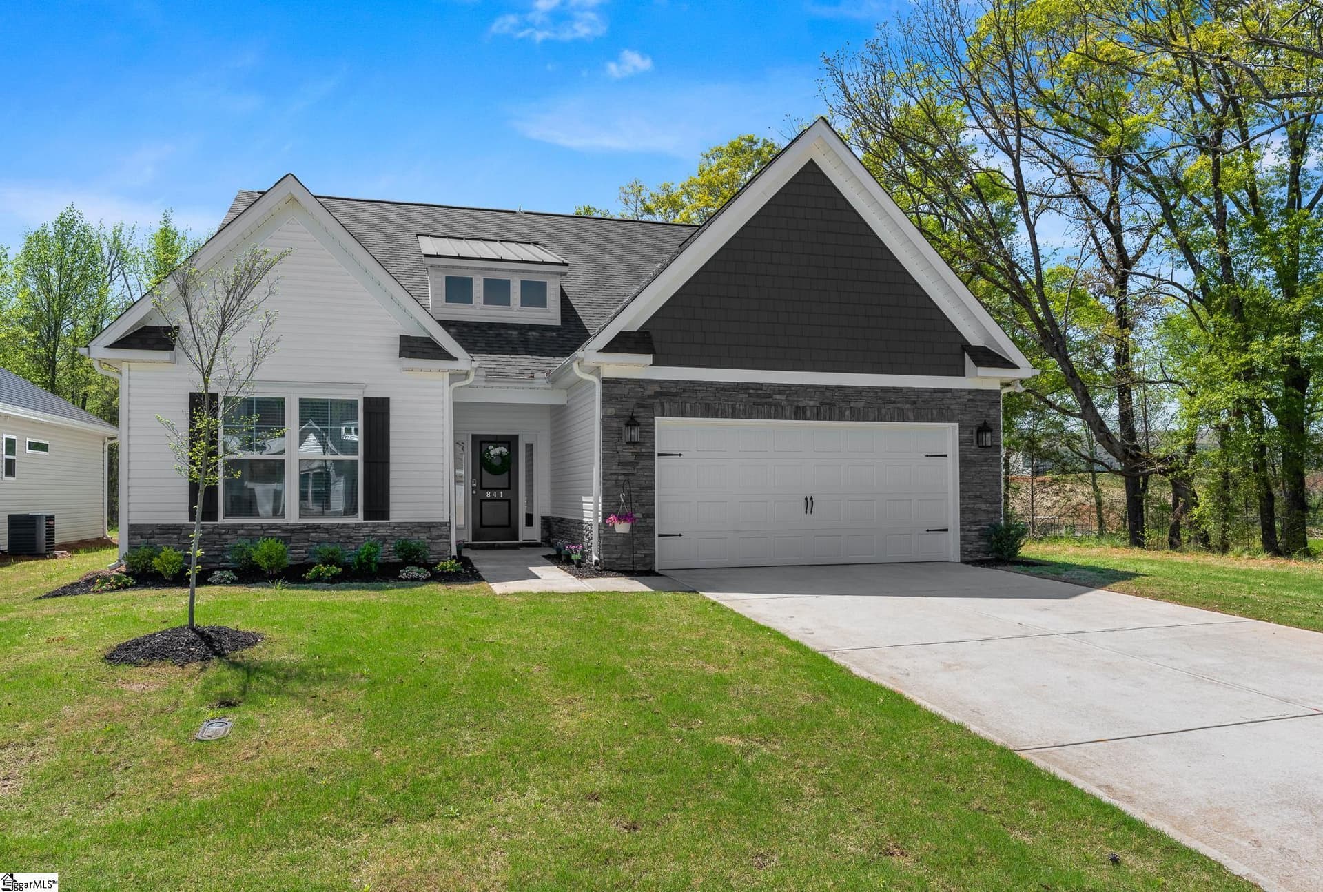 Oakton, Greer Community