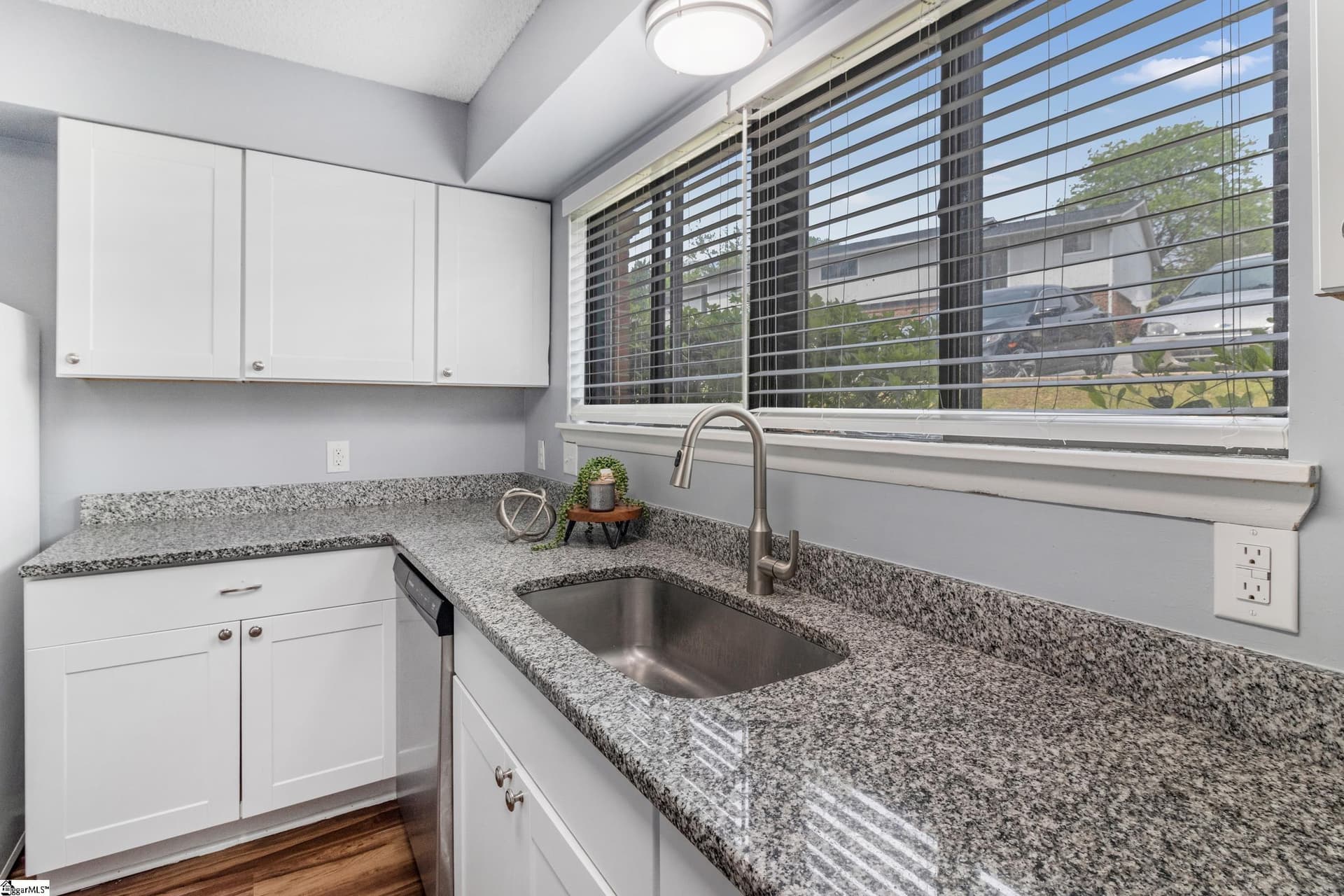 Property image 3 at 30 Briarglen Place, Greenville, SC 29615