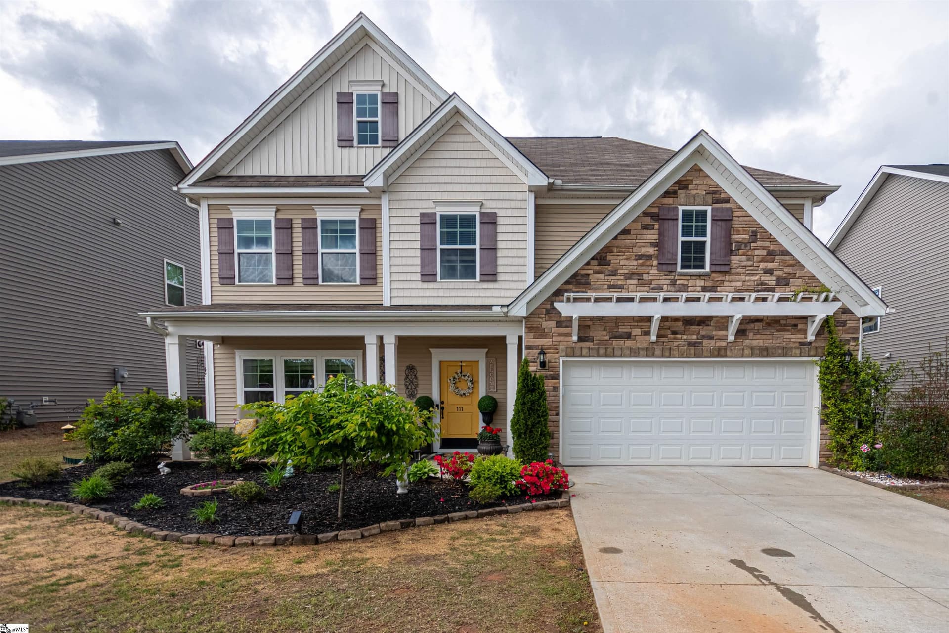 Braeburn Orchard, Greer Community