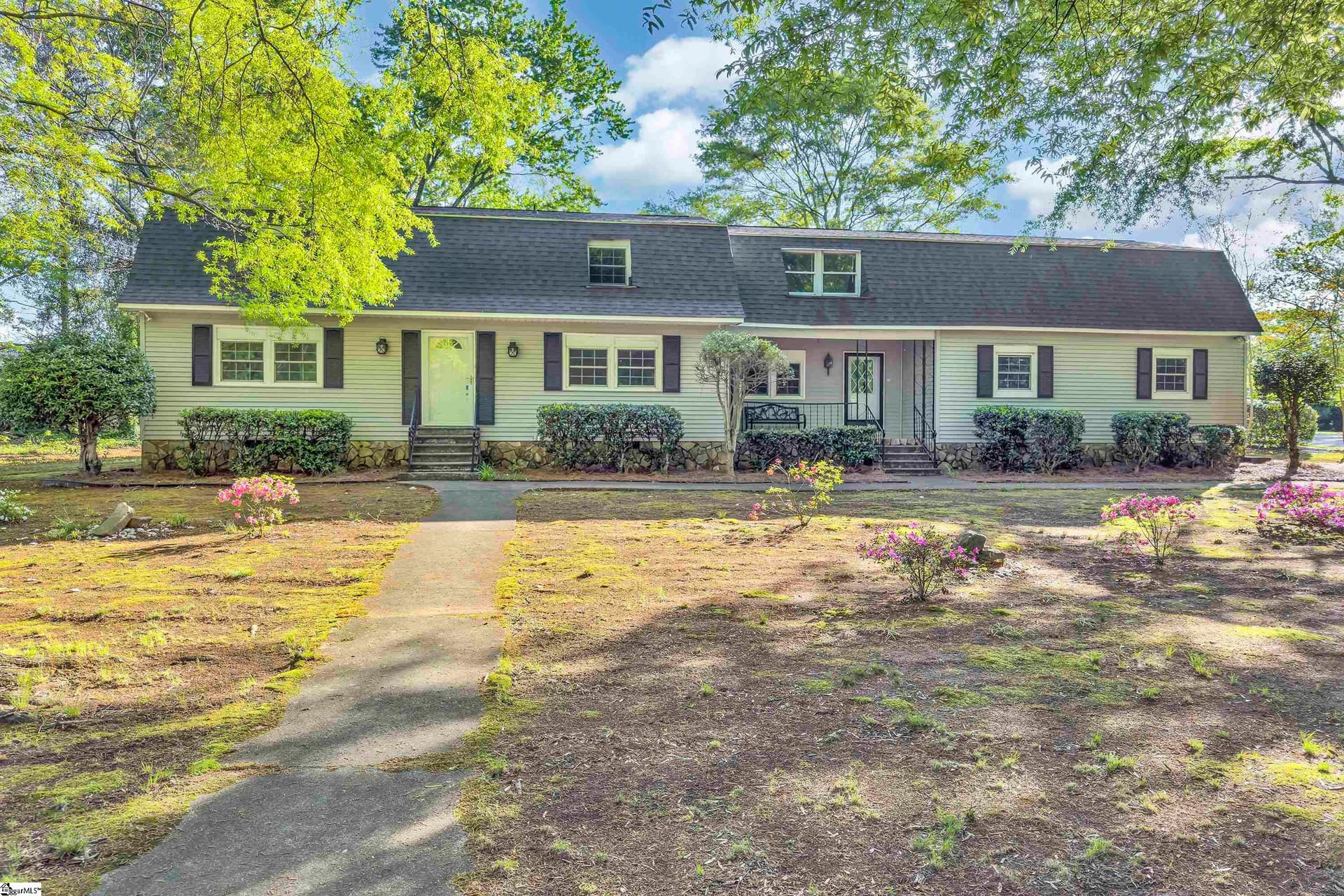 Henderson Forest, Greenville Community