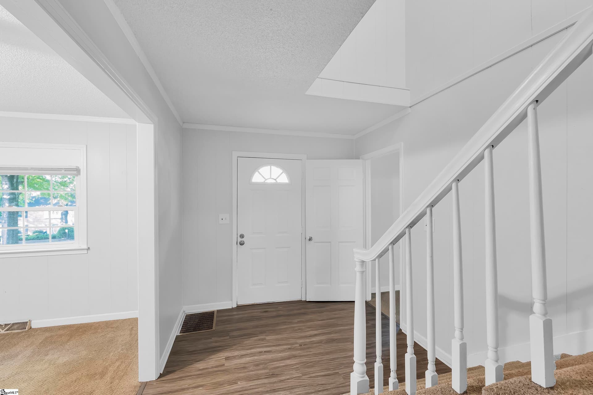 Property image 3 at 24 Dahlglen Avenue, Greenville, SC 29607