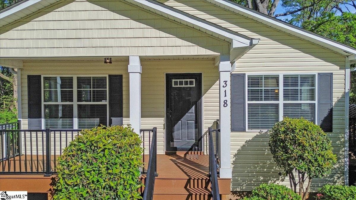 Property image 2 at 318 Briarcliff Drive, Greenville, SC 29607