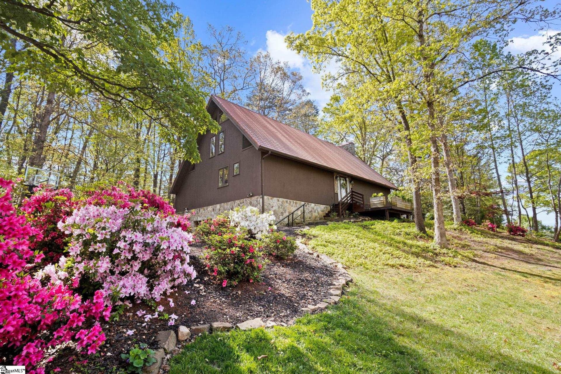207 Sassafras Drive