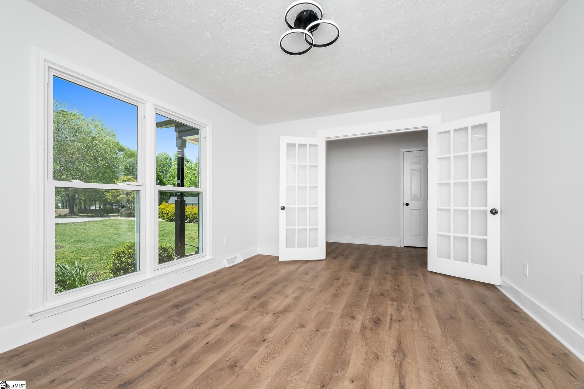 Property image 4 at 3 Hibourne Court, Greenville, SC 29615