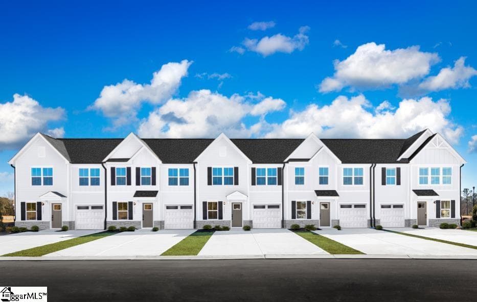 Everly Villas, Spartanburg Community