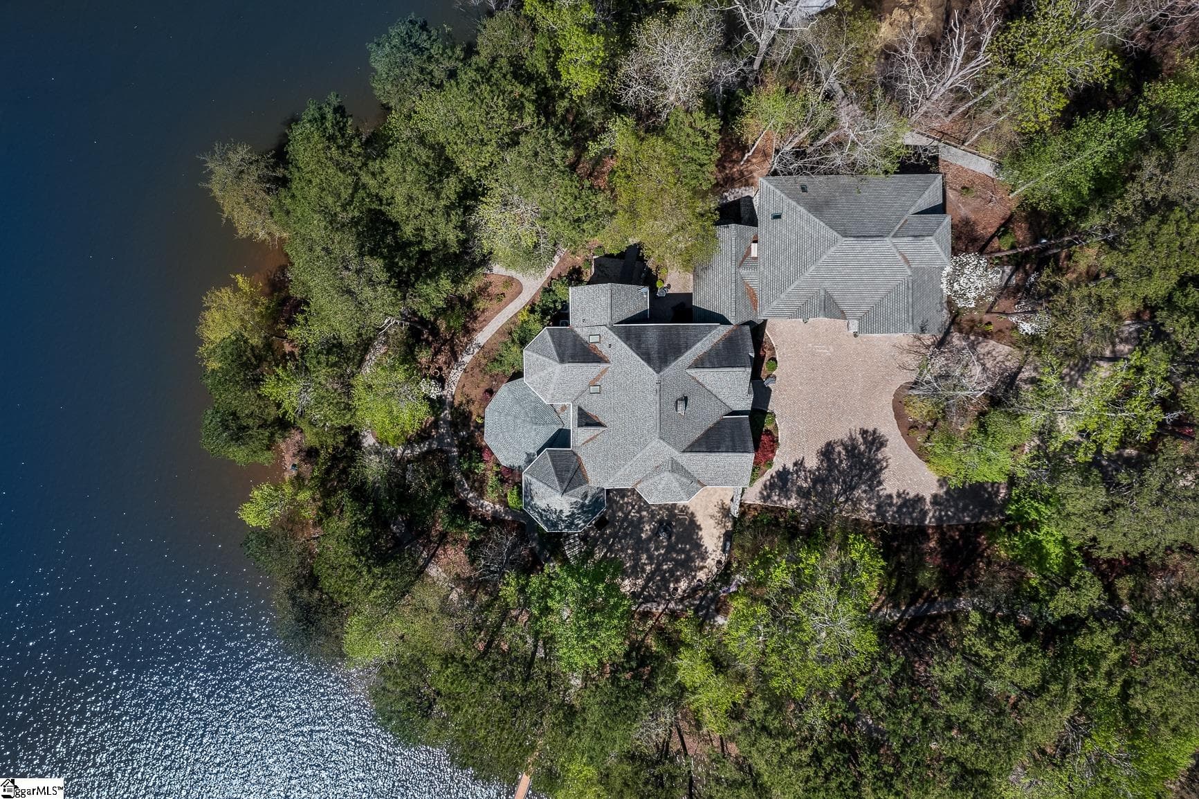 Property image 2 at 246 E Waters Edge Lane, West Union, SC 29696
