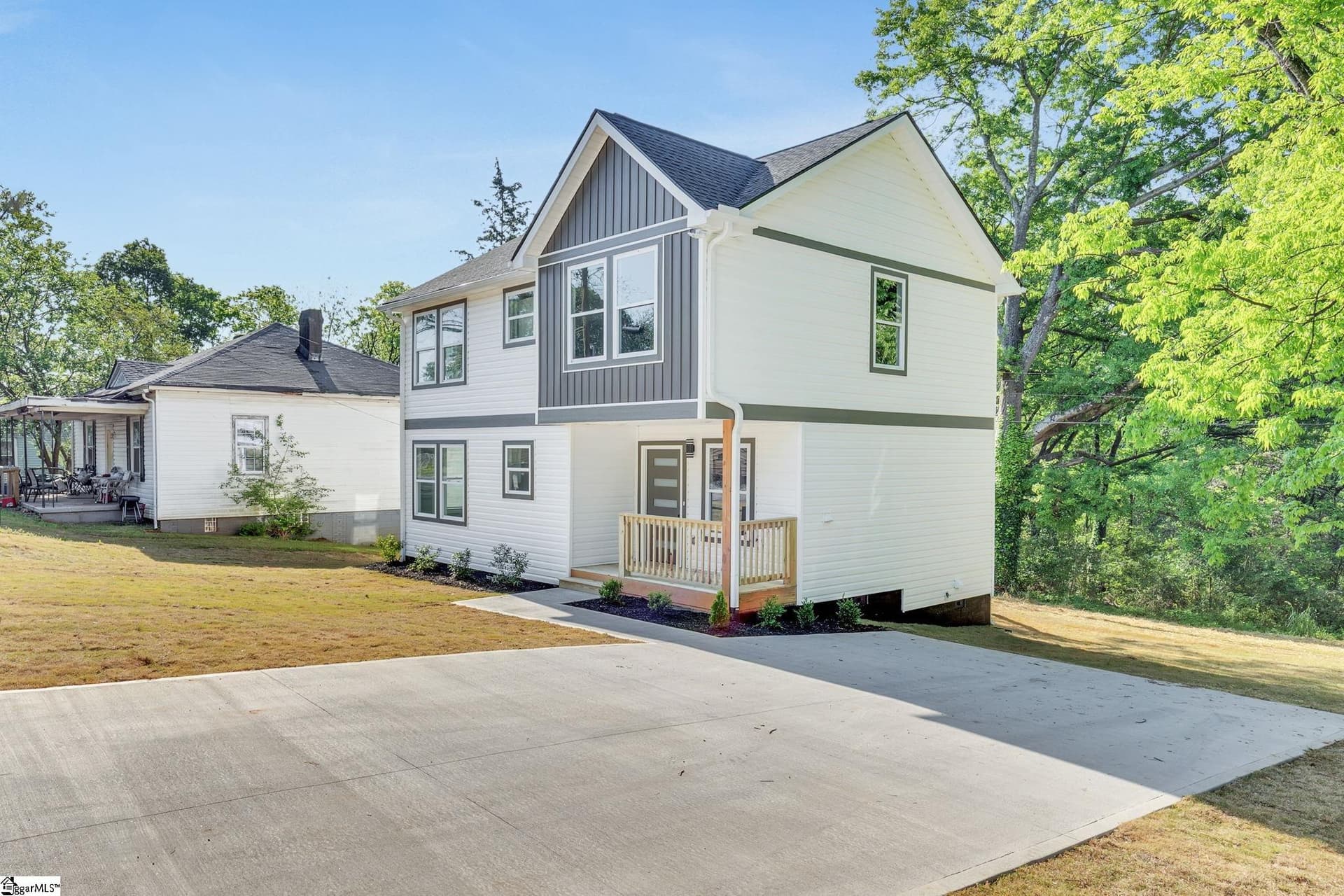 Property image 3 at 28 11th Street, Greenville, SC 29611