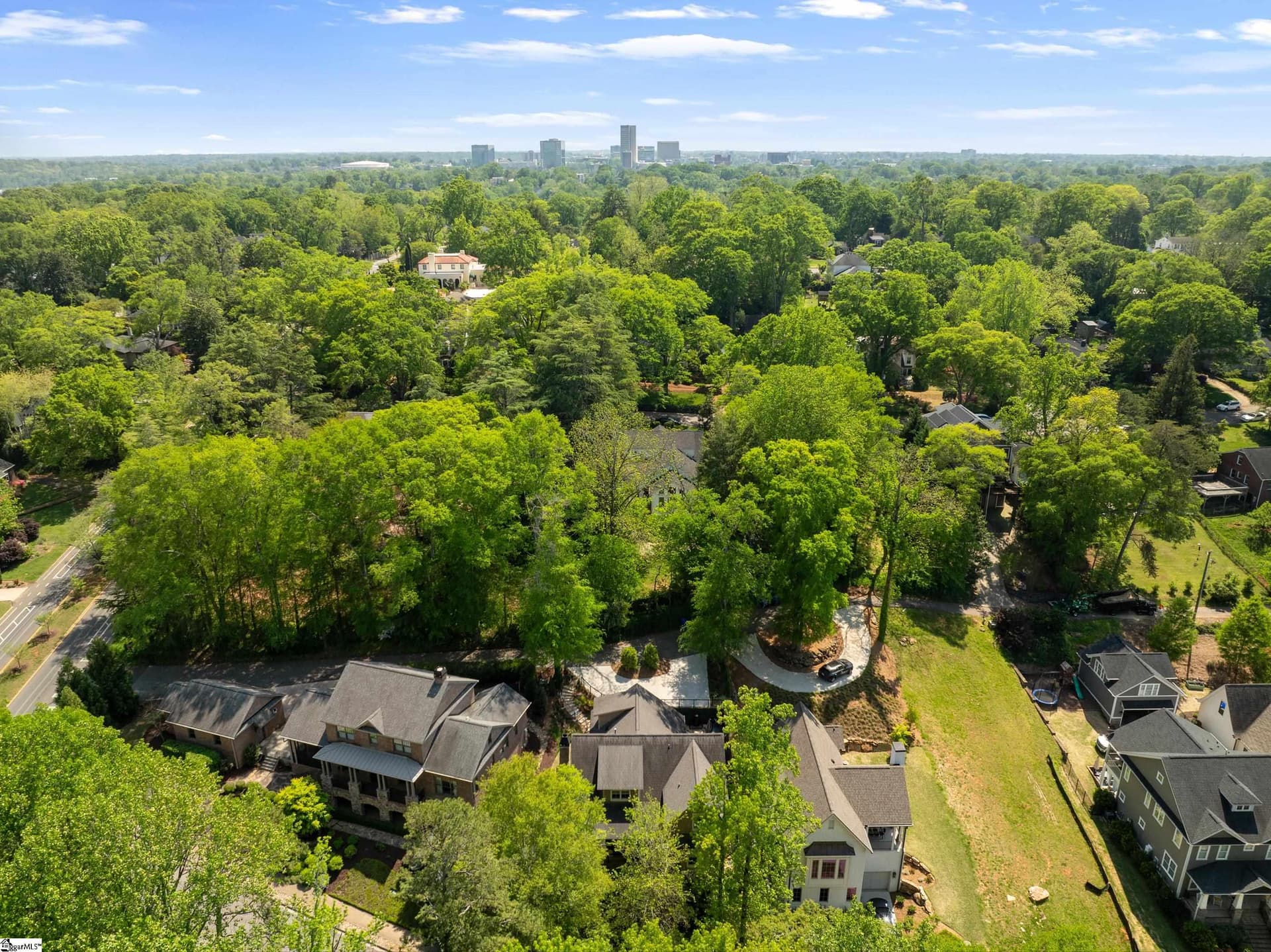 Property image 3 at 7 Hindman Drive, Greenville, SC 29609