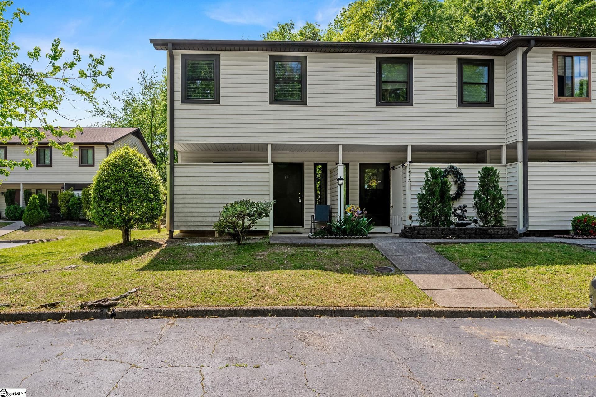 Mountain Trace Townhomes, Taylors Community
