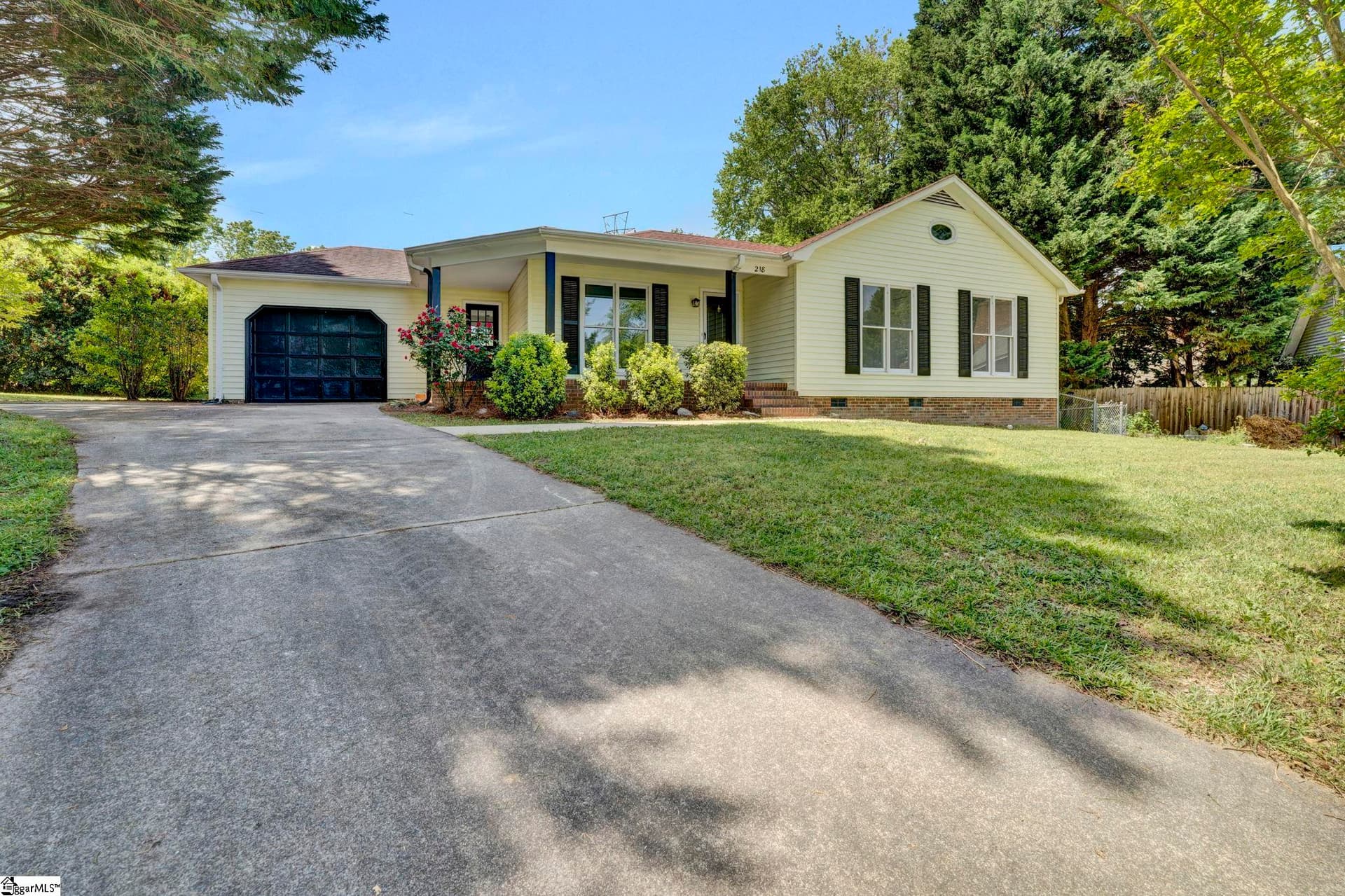 Property image 2 at 218 Spring View Lane, Taylors, SC 29687