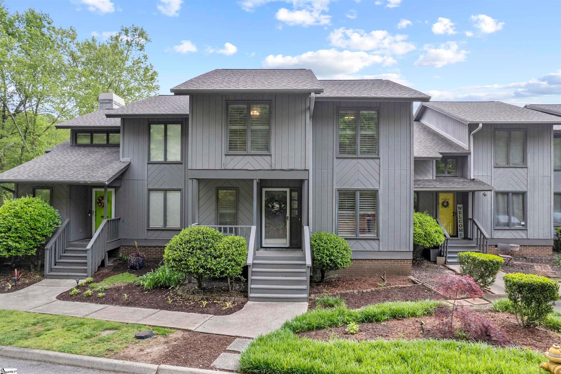 2 Graystone Way