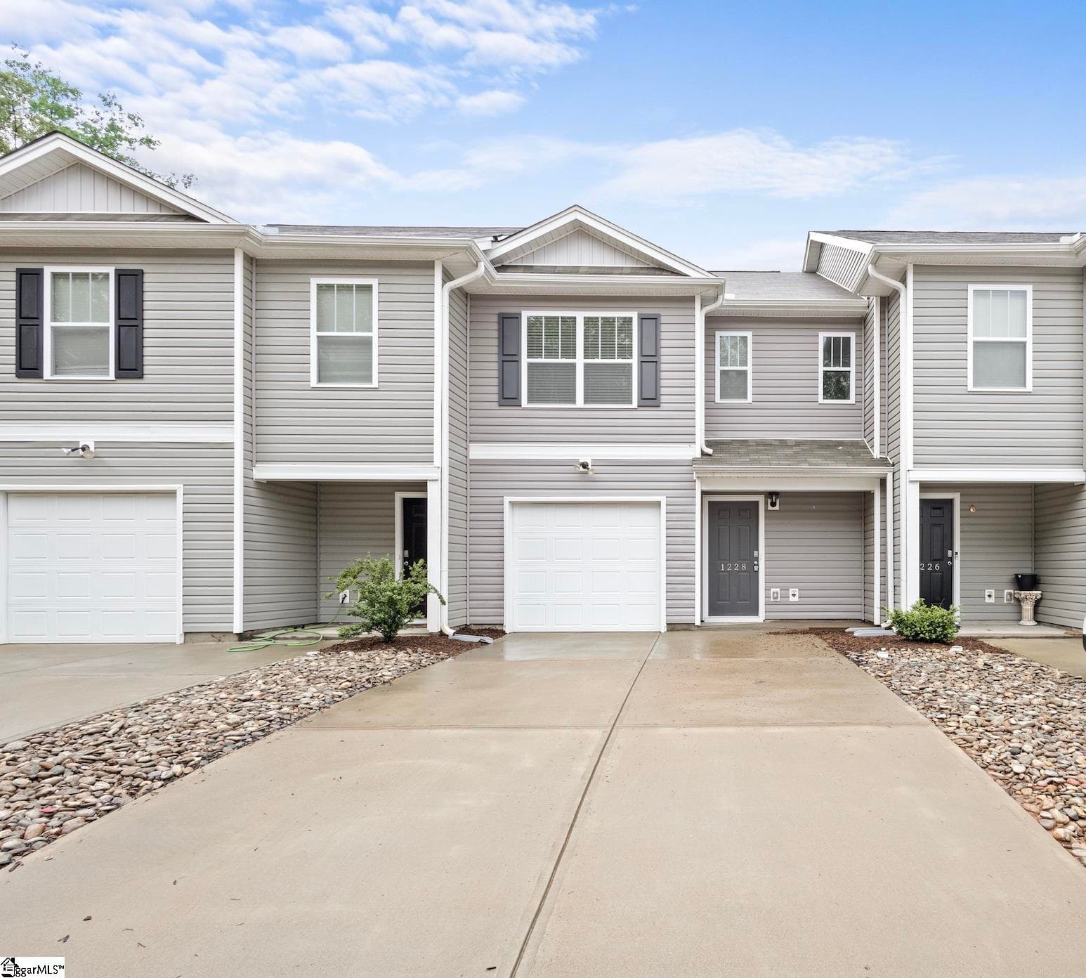 1228 N Norwhich Lane