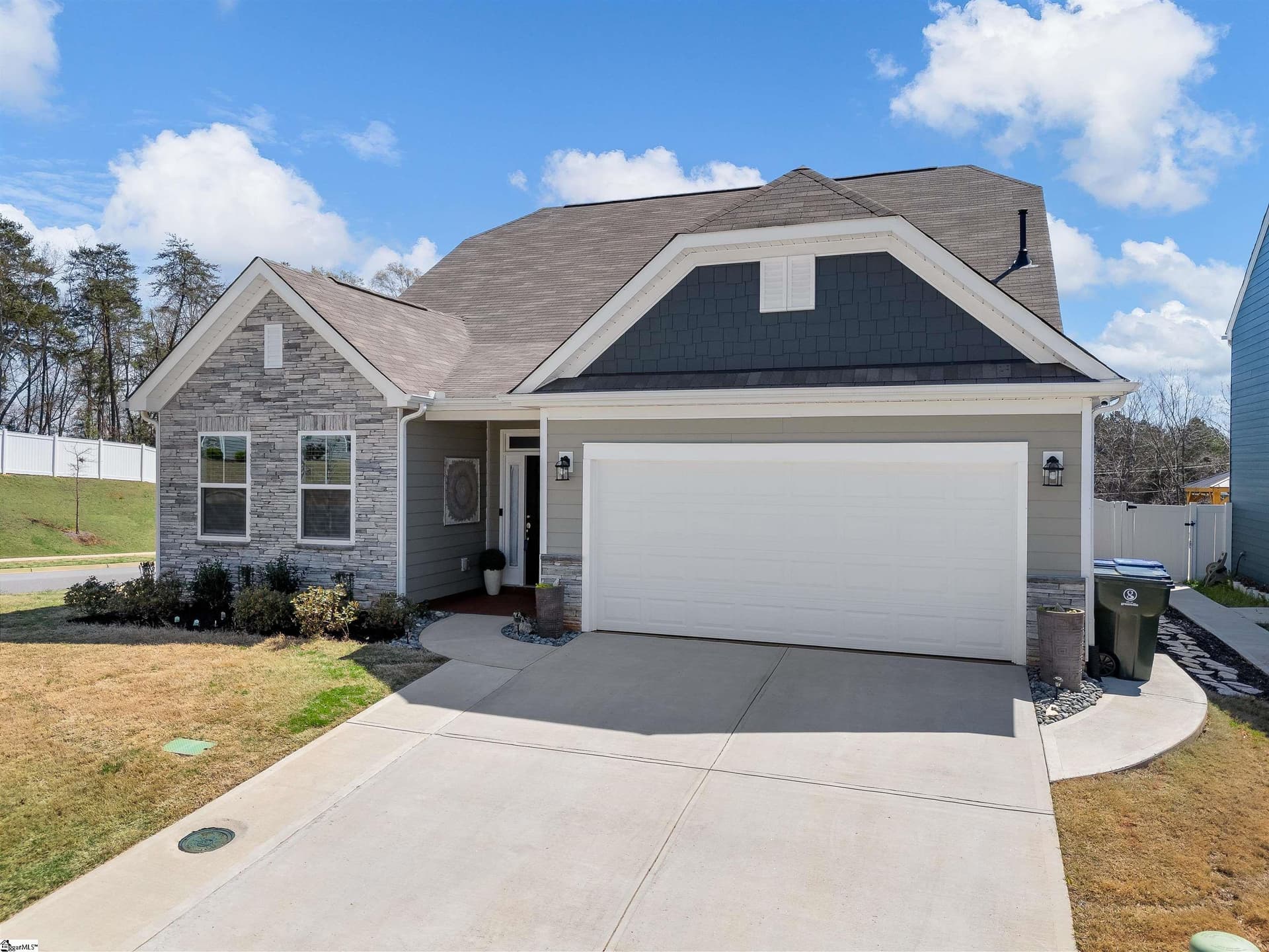 Property image 2 at 3 Macdee Way, Greenville, SC 29607