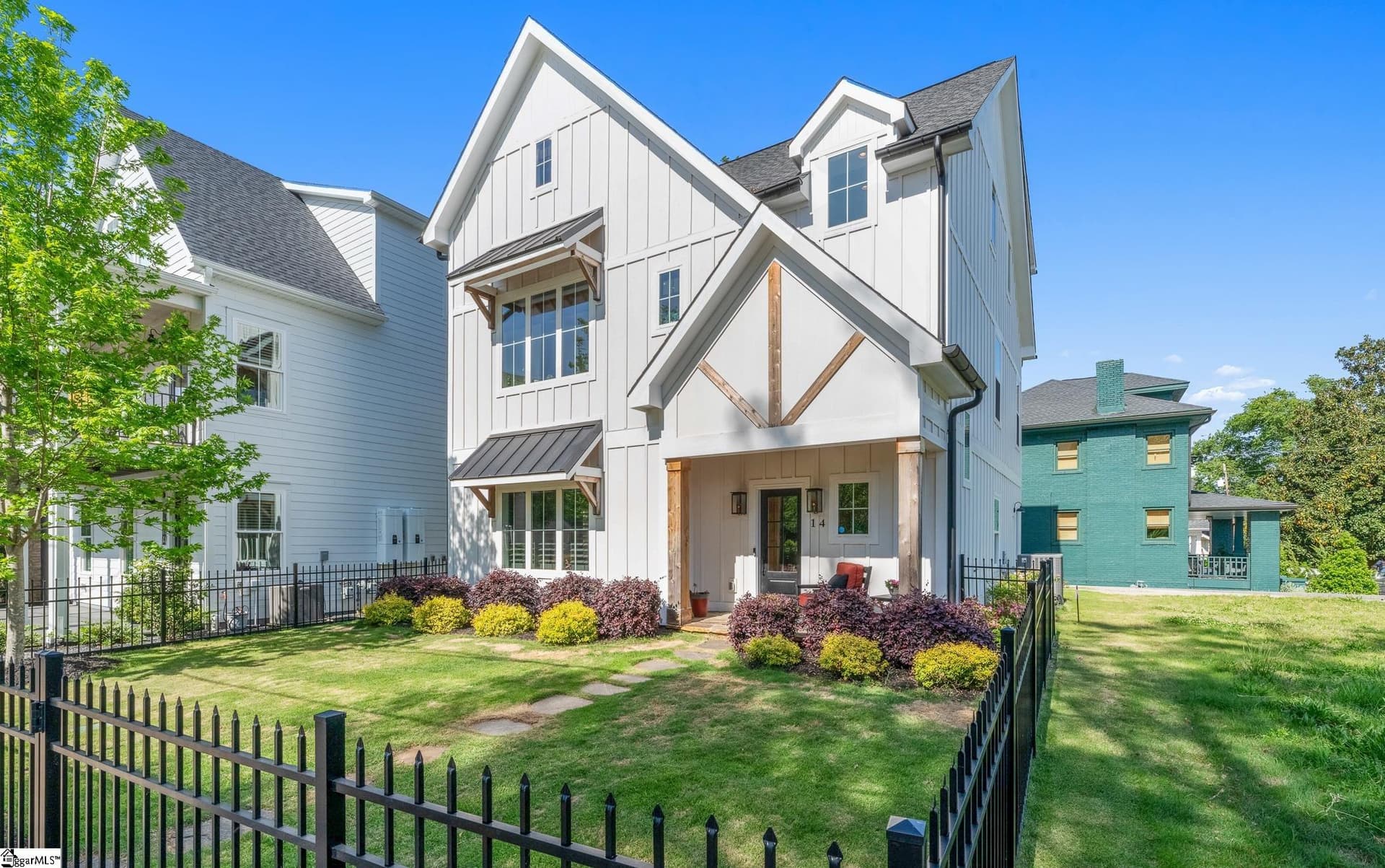 Property image 2 at 14 Perry Avenue, Greenville, SC 29601-2400