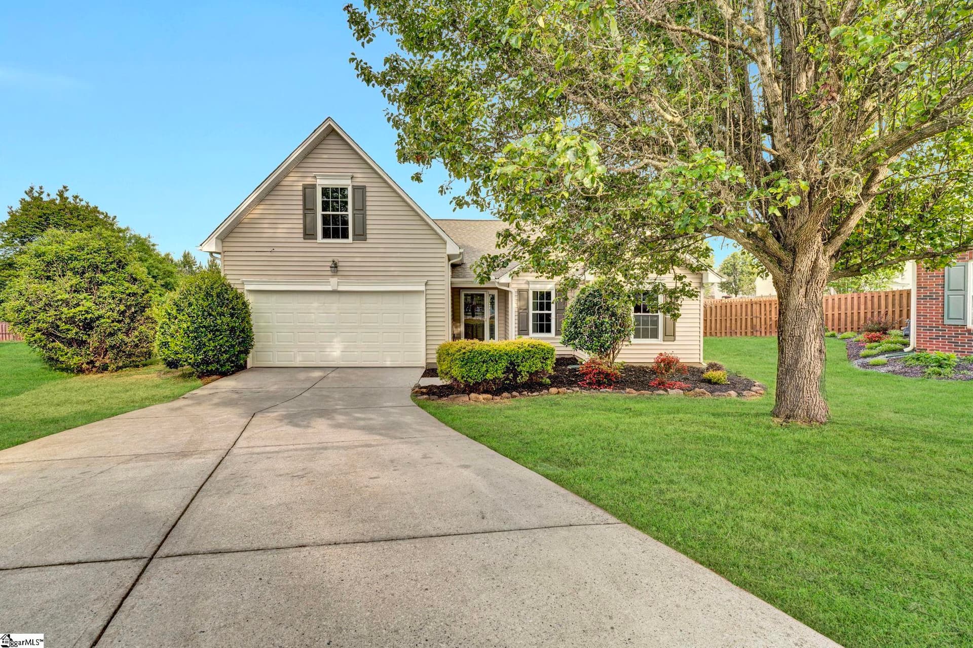 Property image 2 at 953 Breezewood Court, Greer, SC 29651