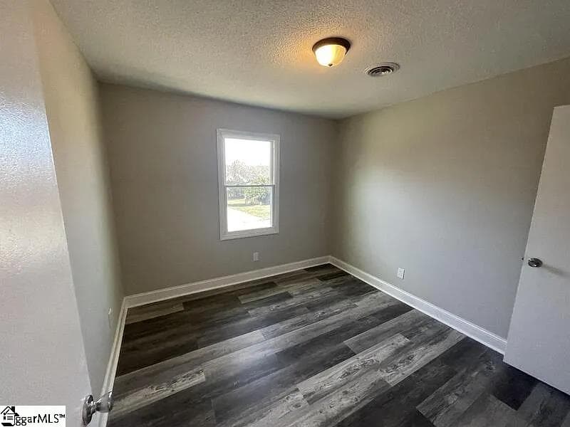 Property image 2 at 333 335 Devonwood Court, Taylors, SC 29687