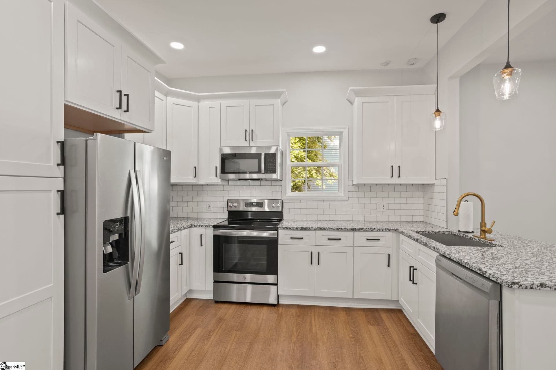 Property image 2 at 11 Ninth Street, Greenville, SC 29611