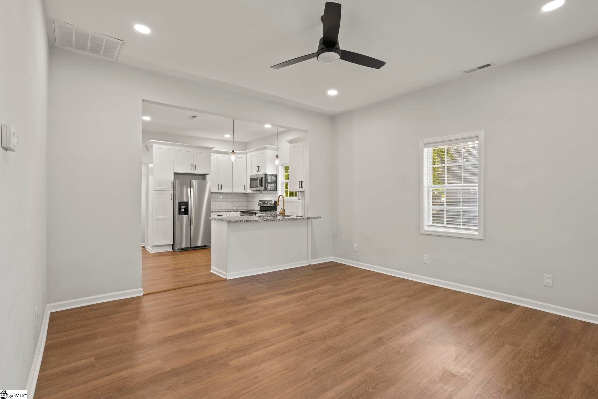 Property image 3 at 11 Ninth Street, Greenville, SC 29611