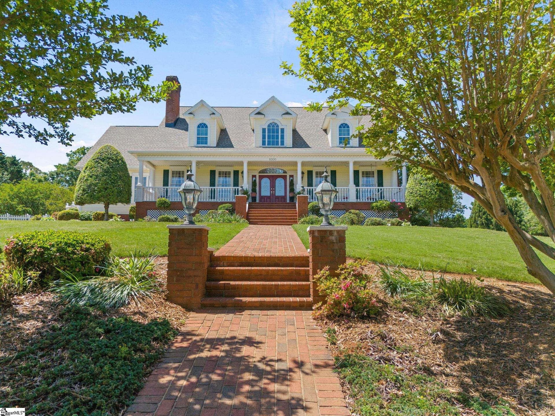 Kensington, Easley Community
