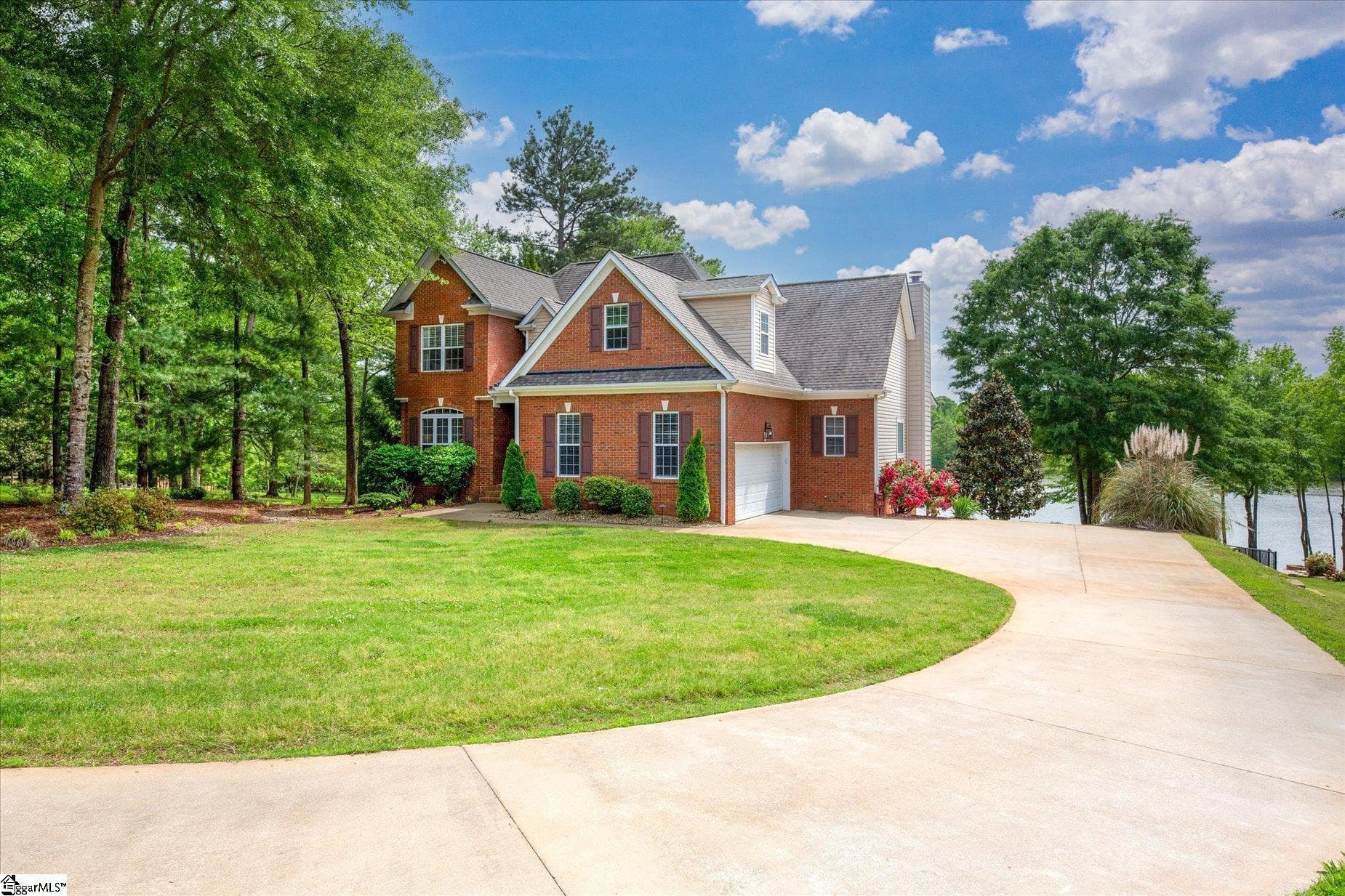 Sunset Point, Lyman Community