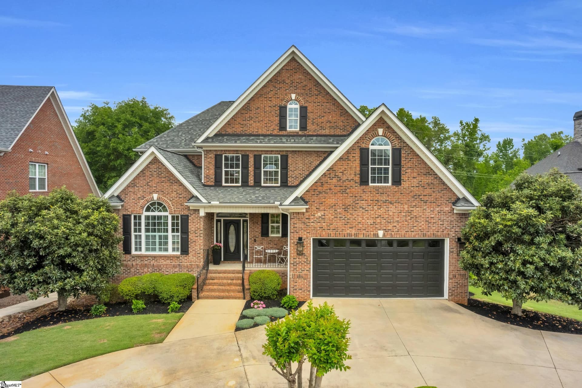 River Oaks, Greer Community