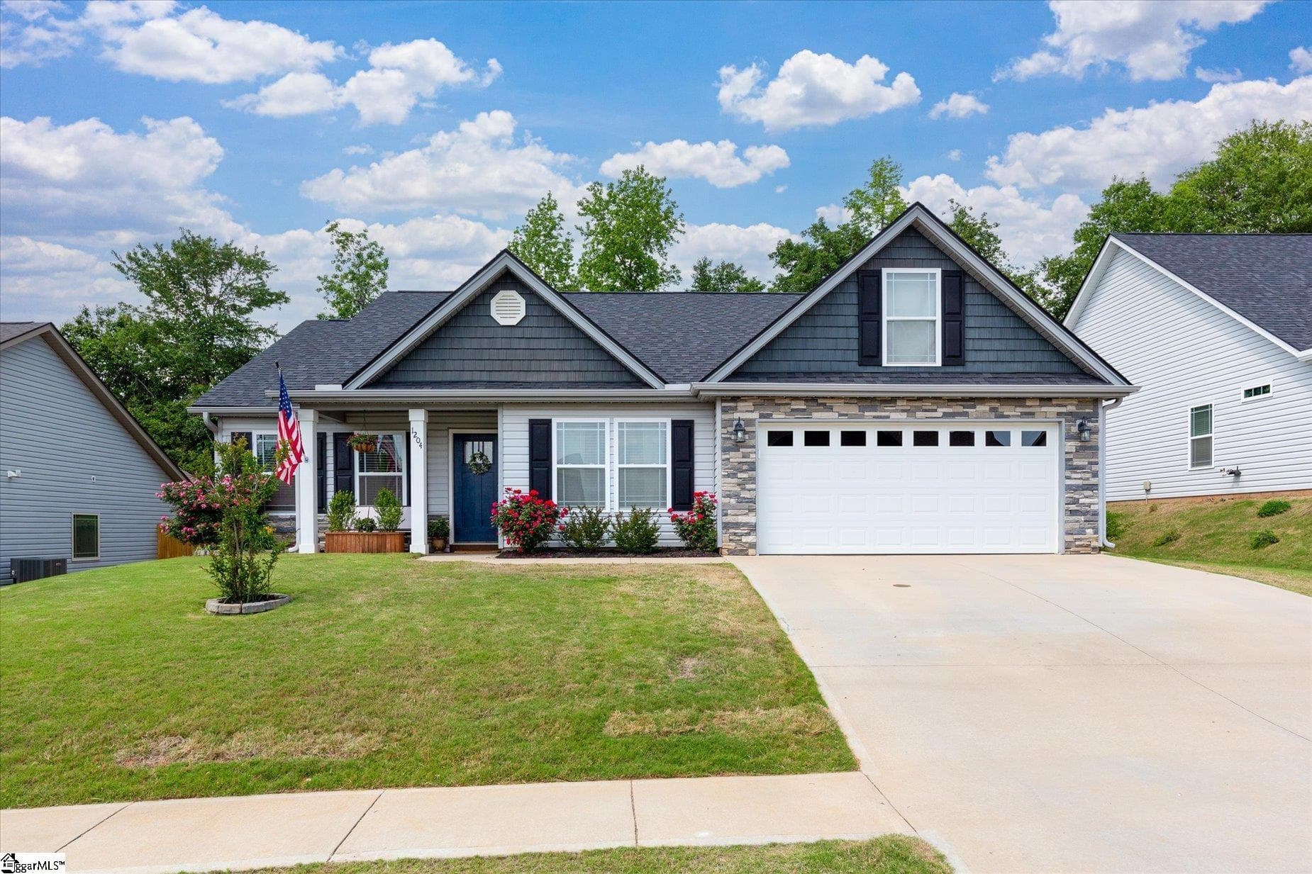 Orchard Crest, Greer Community