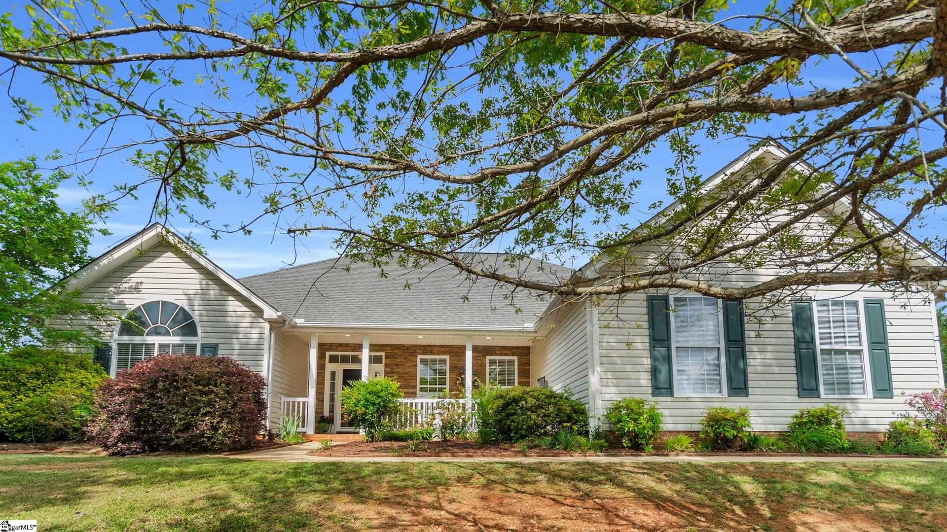Summer Wood, Greer Community