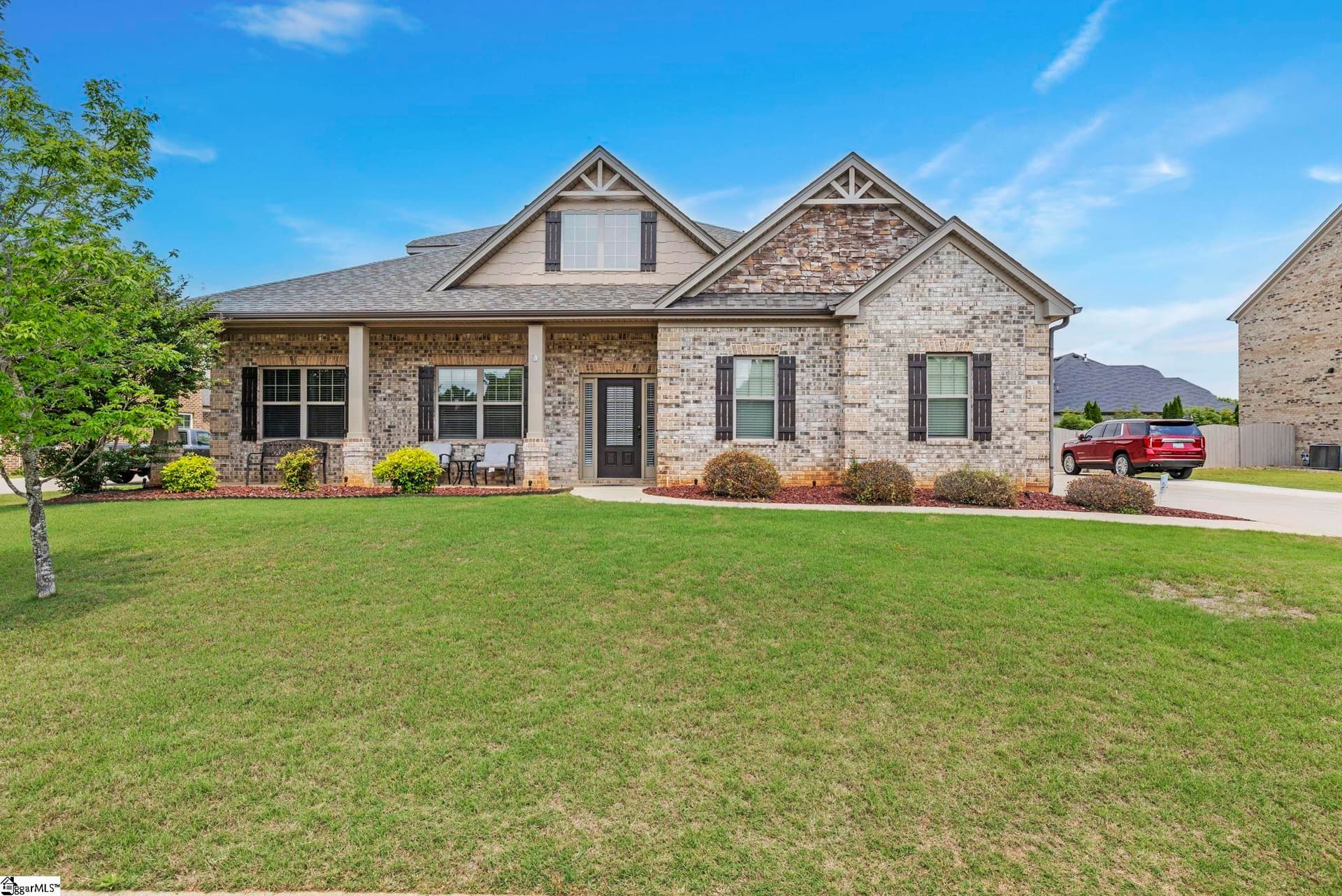 River Shoals, Simpsonville Community