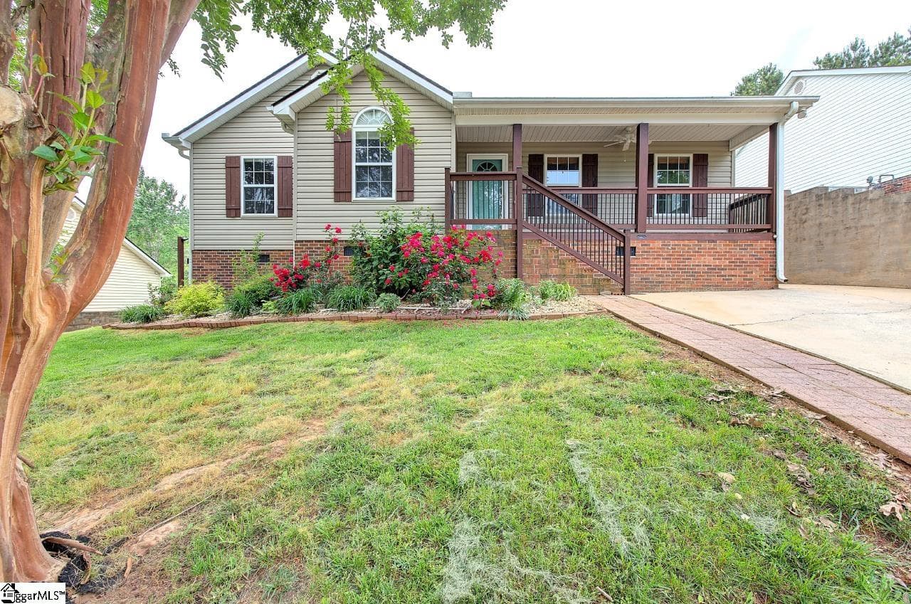 Habersham, Easley Community
