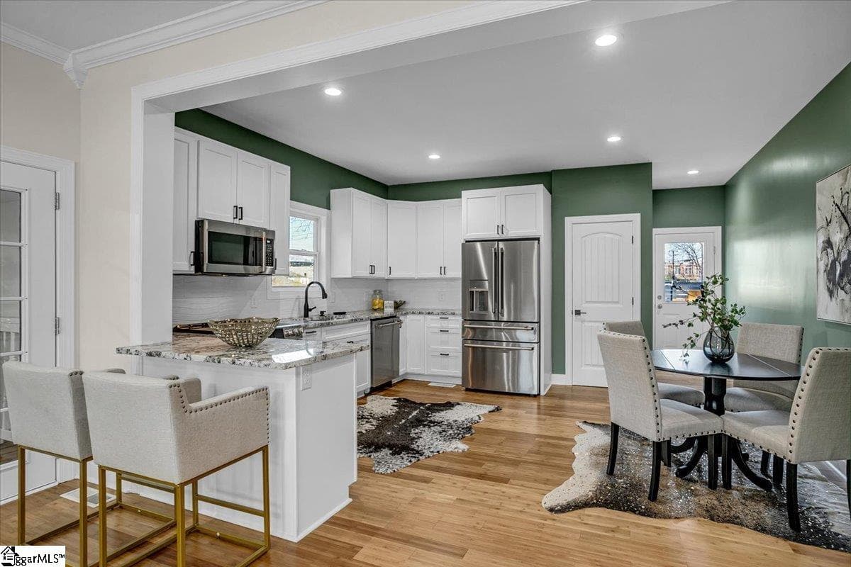 Property image 2 at 21 8th Street, Greenville, SC 29611