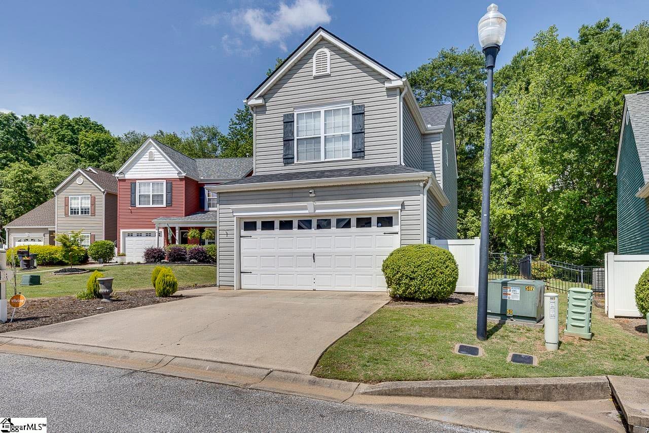 Property image 2 at 127 Ledgewood Way, Easley, SC 29642