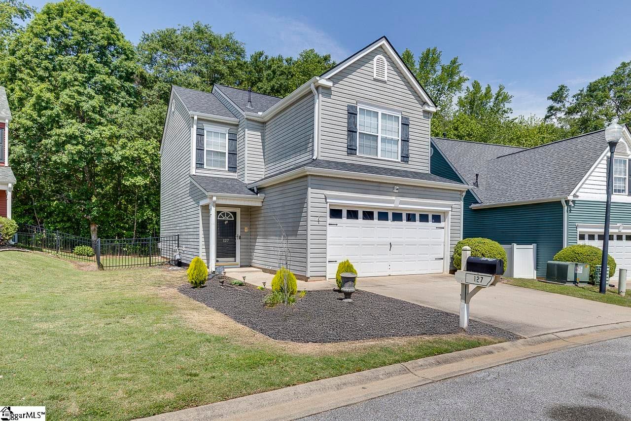 Property image 3 at 127 Ledgewood Way, Easley, SC 29642