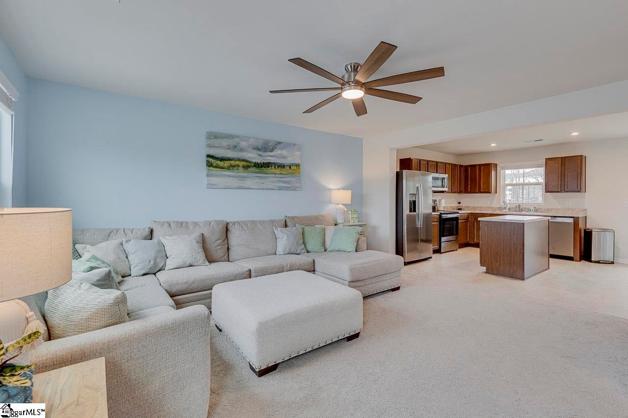 Property image 3 at 410 Brookshade Way, Simpsonville, SC 29680