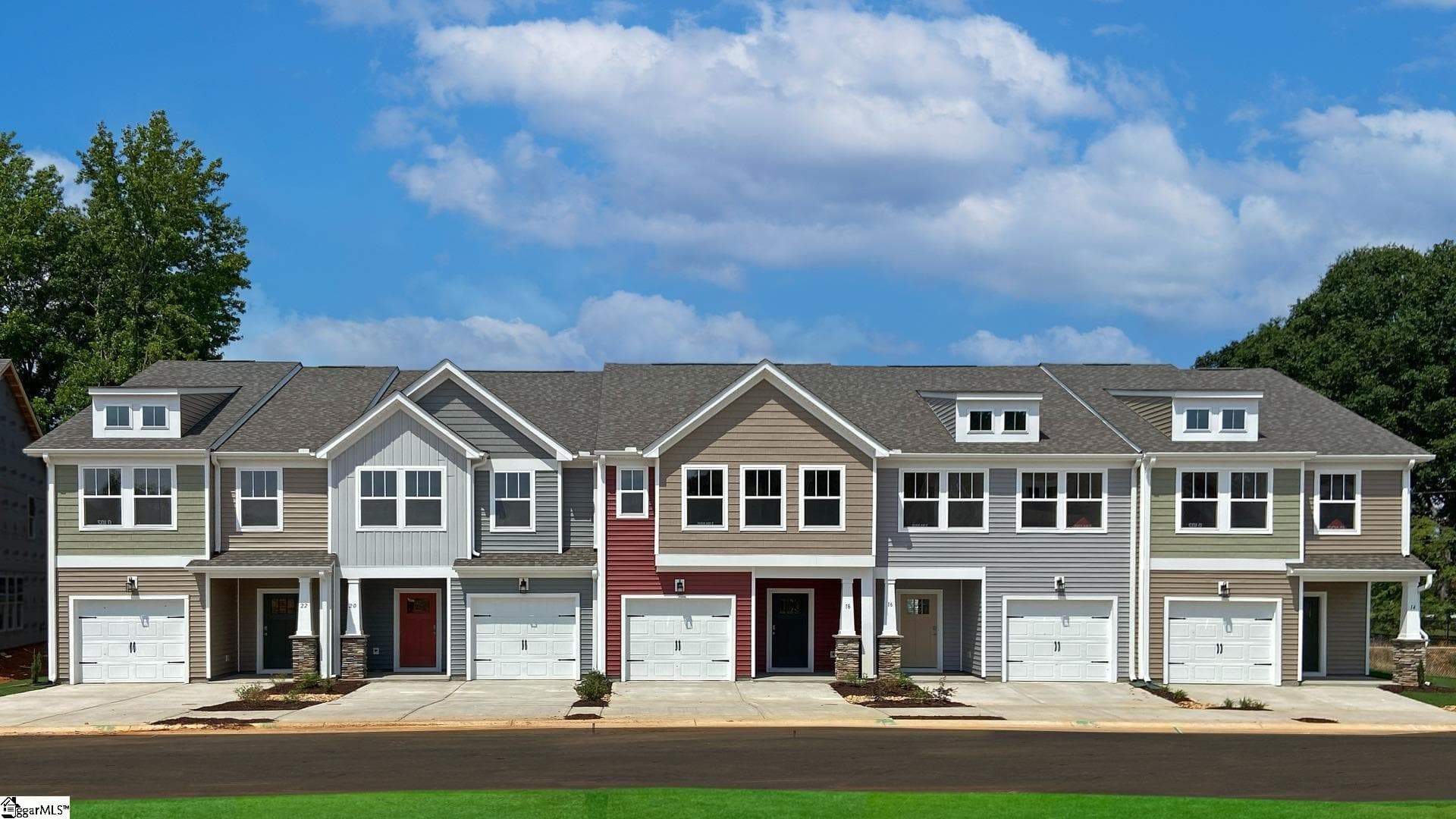 Tyger Ridge, Moore Community