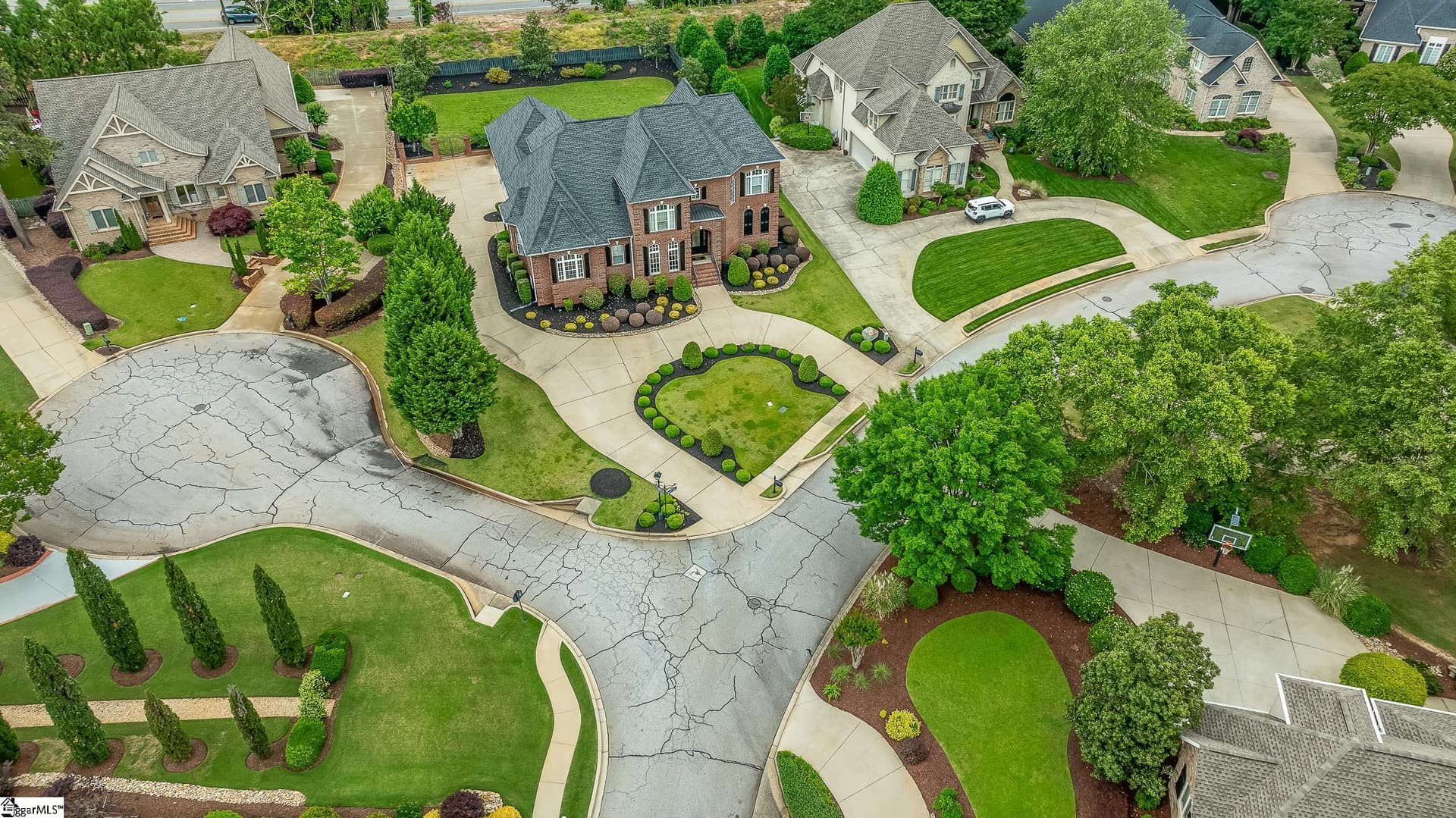 Property image 2 at 101 Norman Place, Greenville, SC 29615