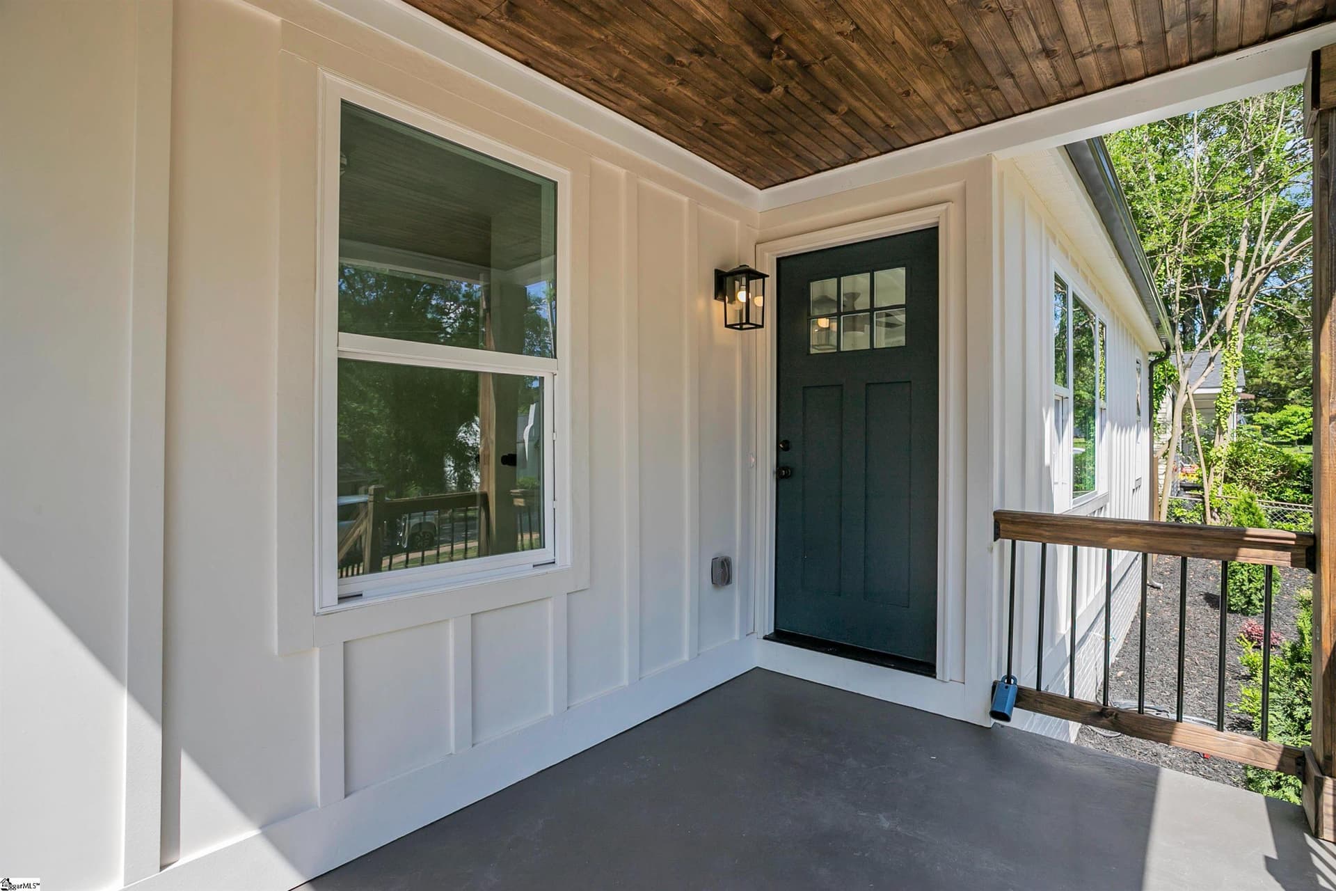 Property image 3 at 14 Pleasant Ridge Avenue, Greenville, SC 29605