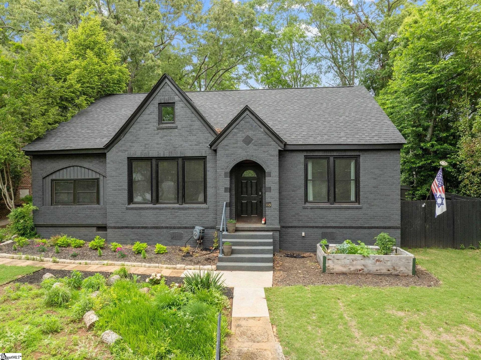113 Gallivan Street
